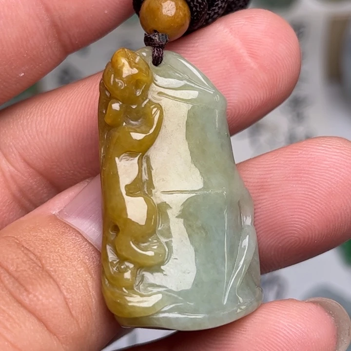 翡翠未镶嵌颈饰竹节