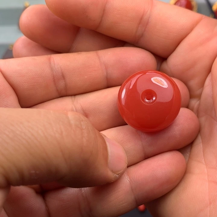 未镶嵌扣子南红玛瑙蓝**沫