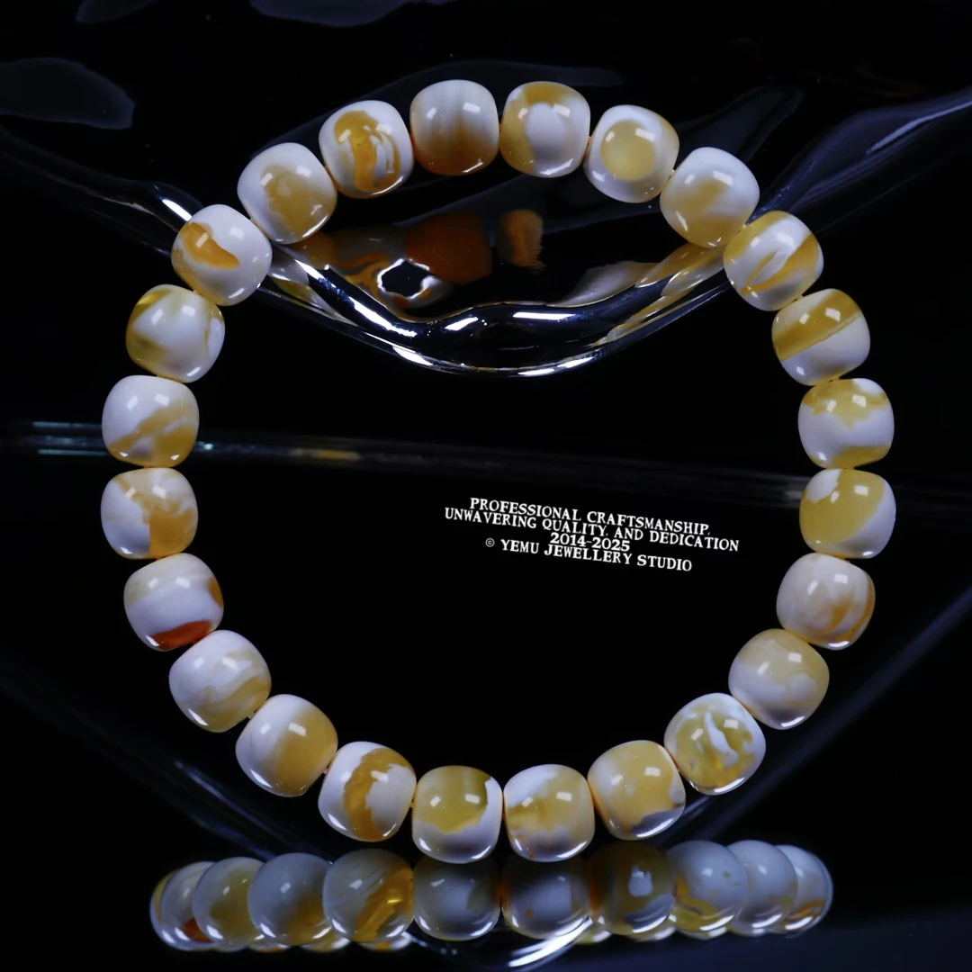 8.5毫米金漆白溶洞老型手串编号1000888 一物一拍 天然俄料蜜蜡