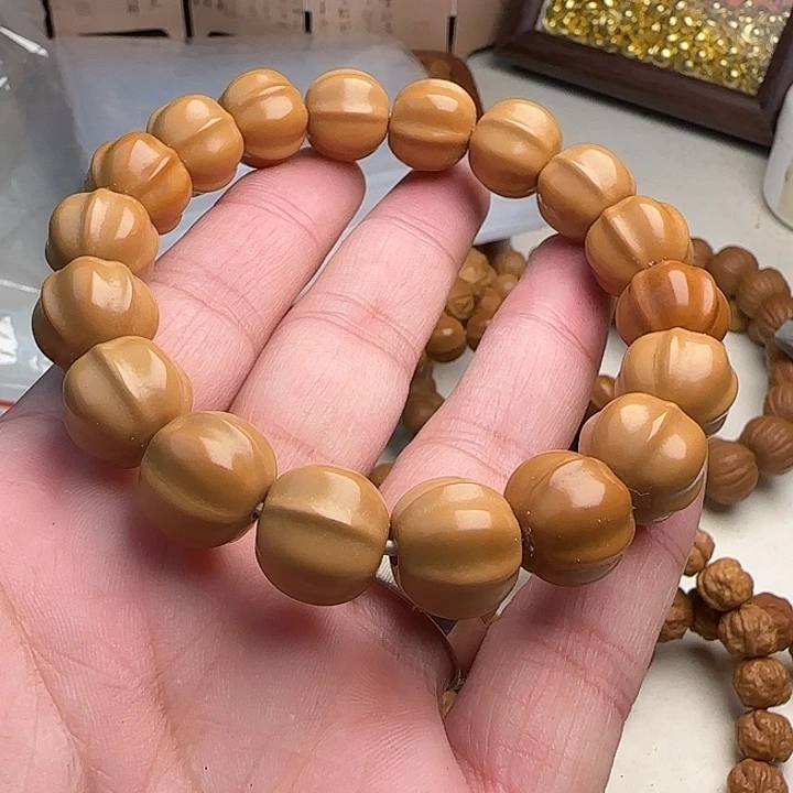 ****成猴头核桃手串大鲨鱼尺寸14mm