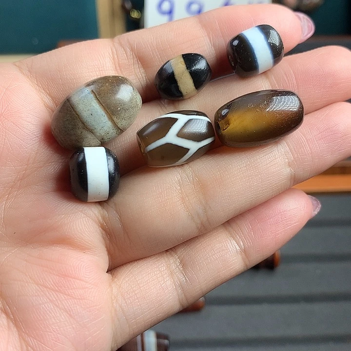 玛瑙/玉髓未镶嵌珠宝半成品辉*