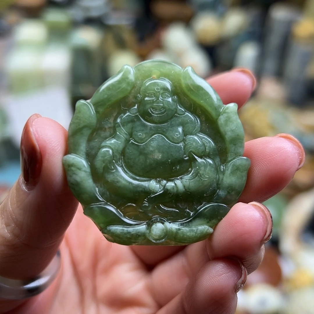 岫玉未镶嵌颈饰青提笑佛