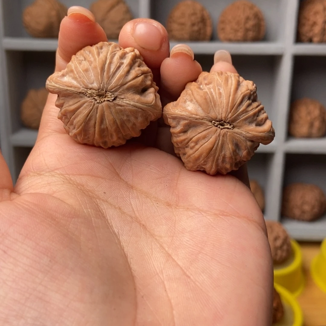 白***闲吊坠文玩核桃全品35铁锤