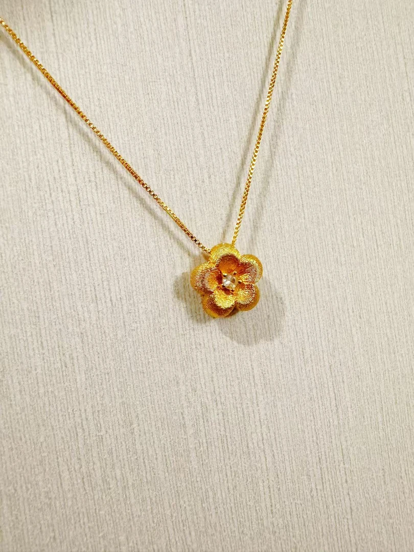 合金项链 轻奢高级感精工小花项链多样性发货