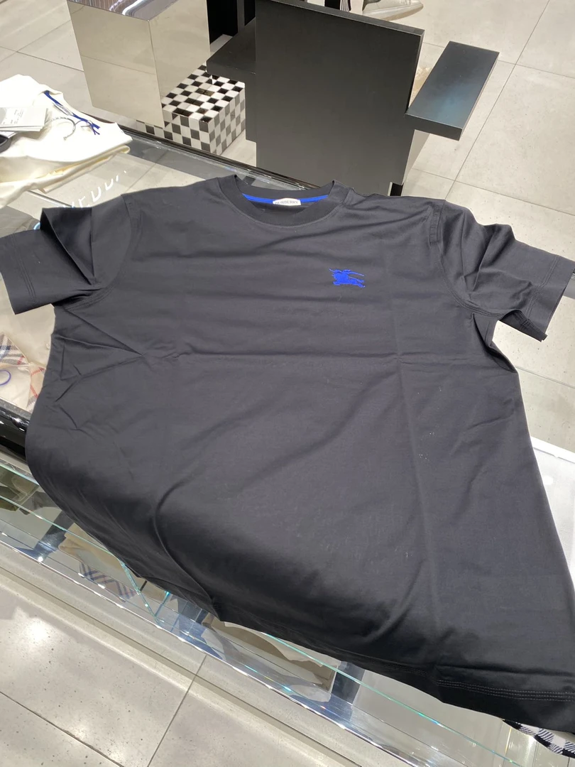 未使用 BURBERRY/博柏利 博柏利黑色T恤 蓝色战马标