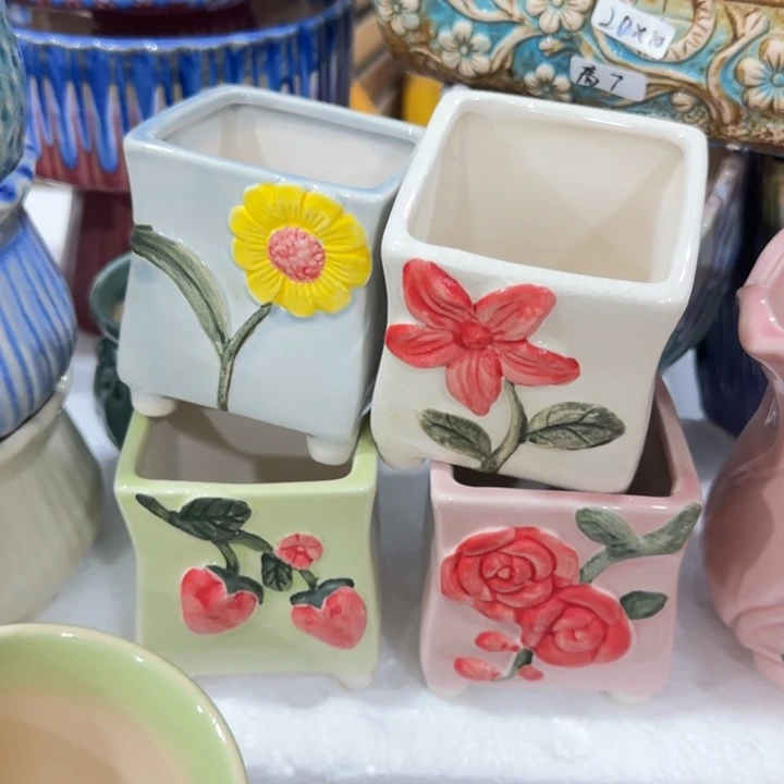 凑9块包邮，有孔，不清楚问客服