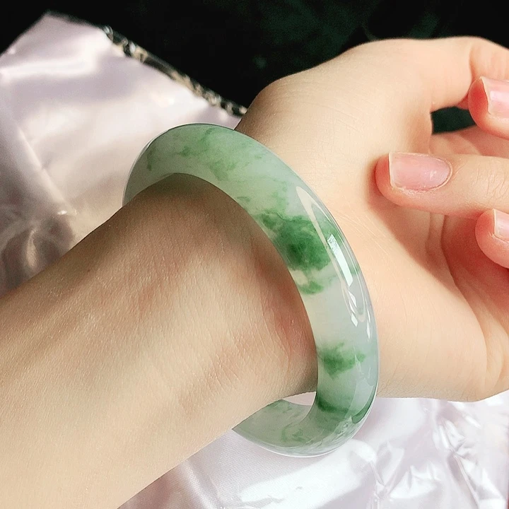 翡翠未镶嵌手镯缅甸天然a货翡翠手镯