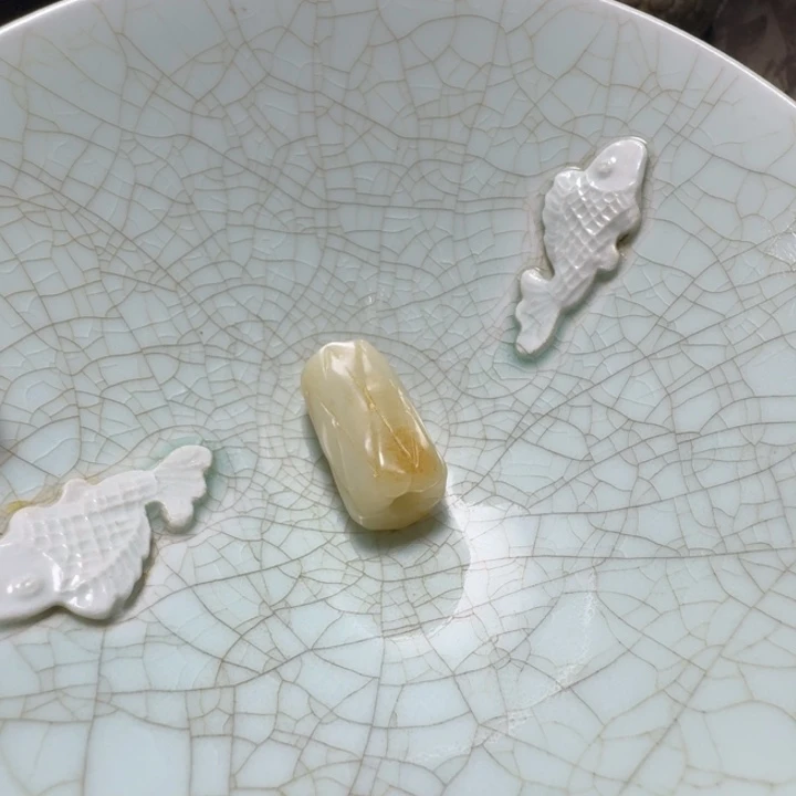 工***收瓷片双鱼青瓷开片大碗