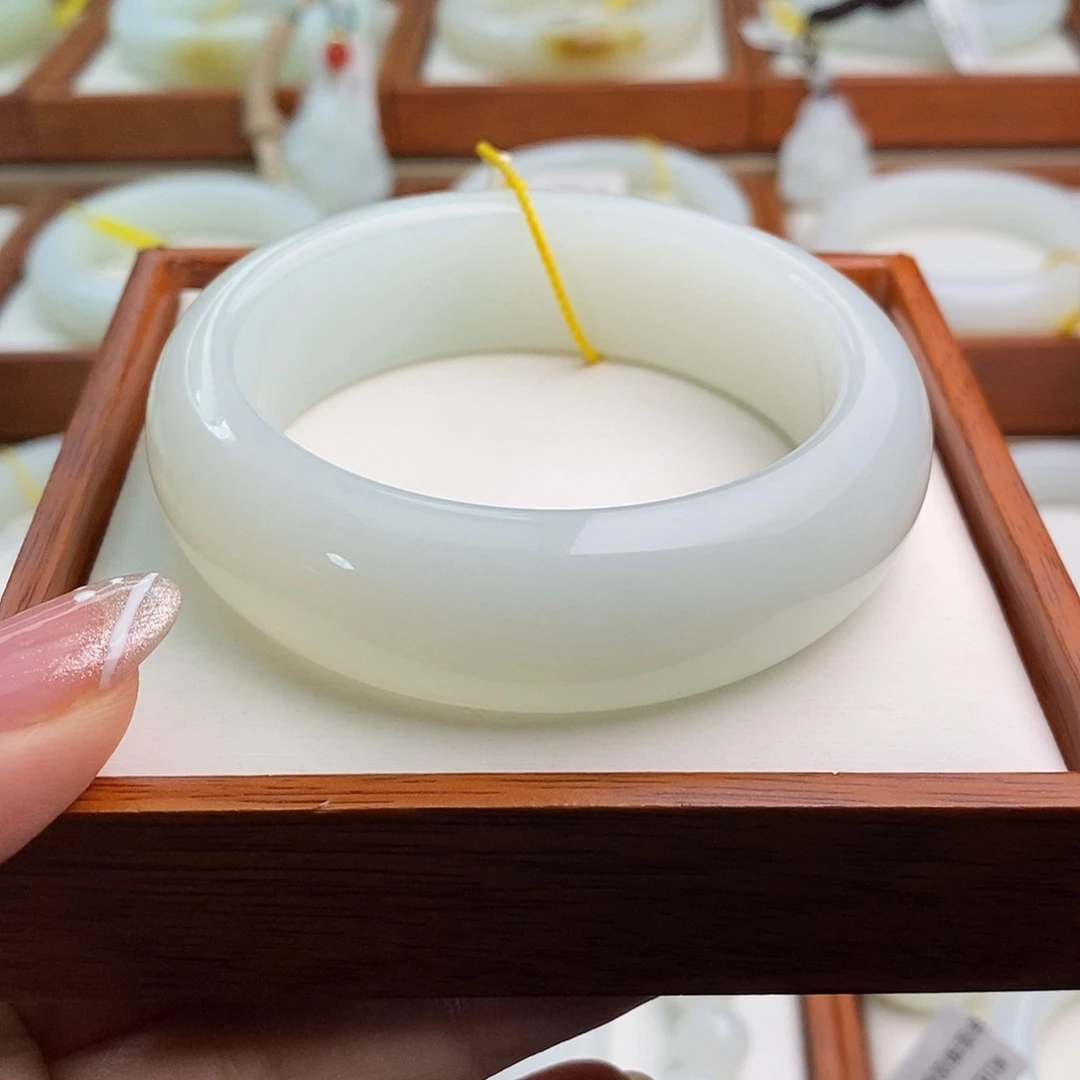 锕****和田玉（白玉）未镶嵌手镯