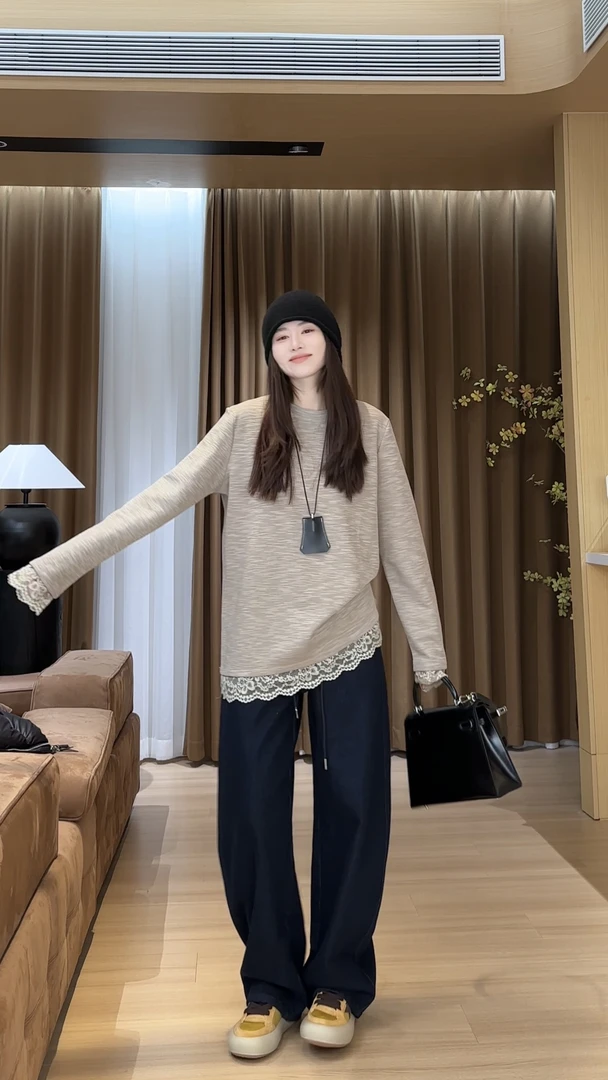 月月不吃鱼2025春款小众设计极简拼接下摆圆领长袖上衣 2412B6375