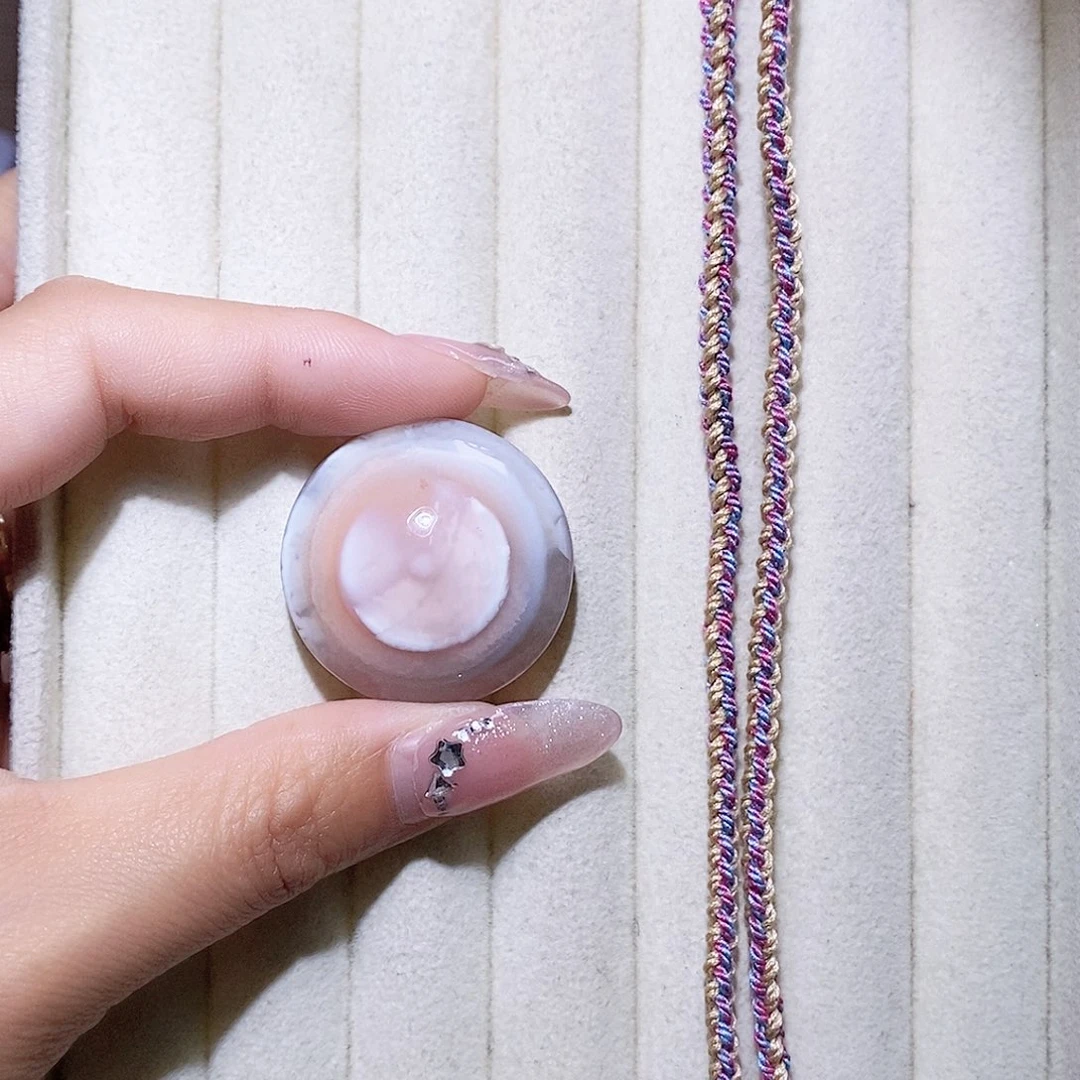 玛瑙/玉髓颈饰未镶嵌小*花