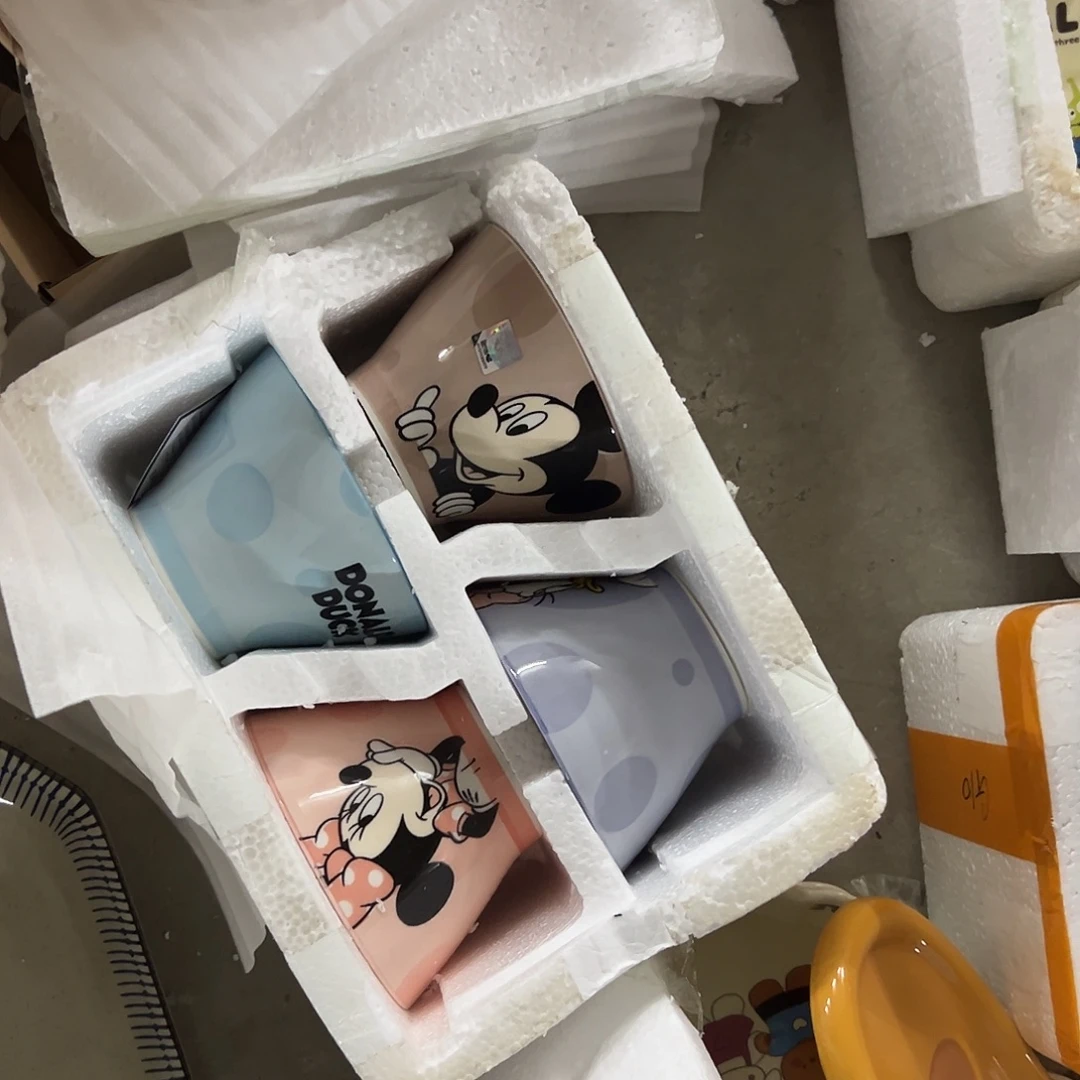 瓷正品迪某尼斗笠碗四色各一