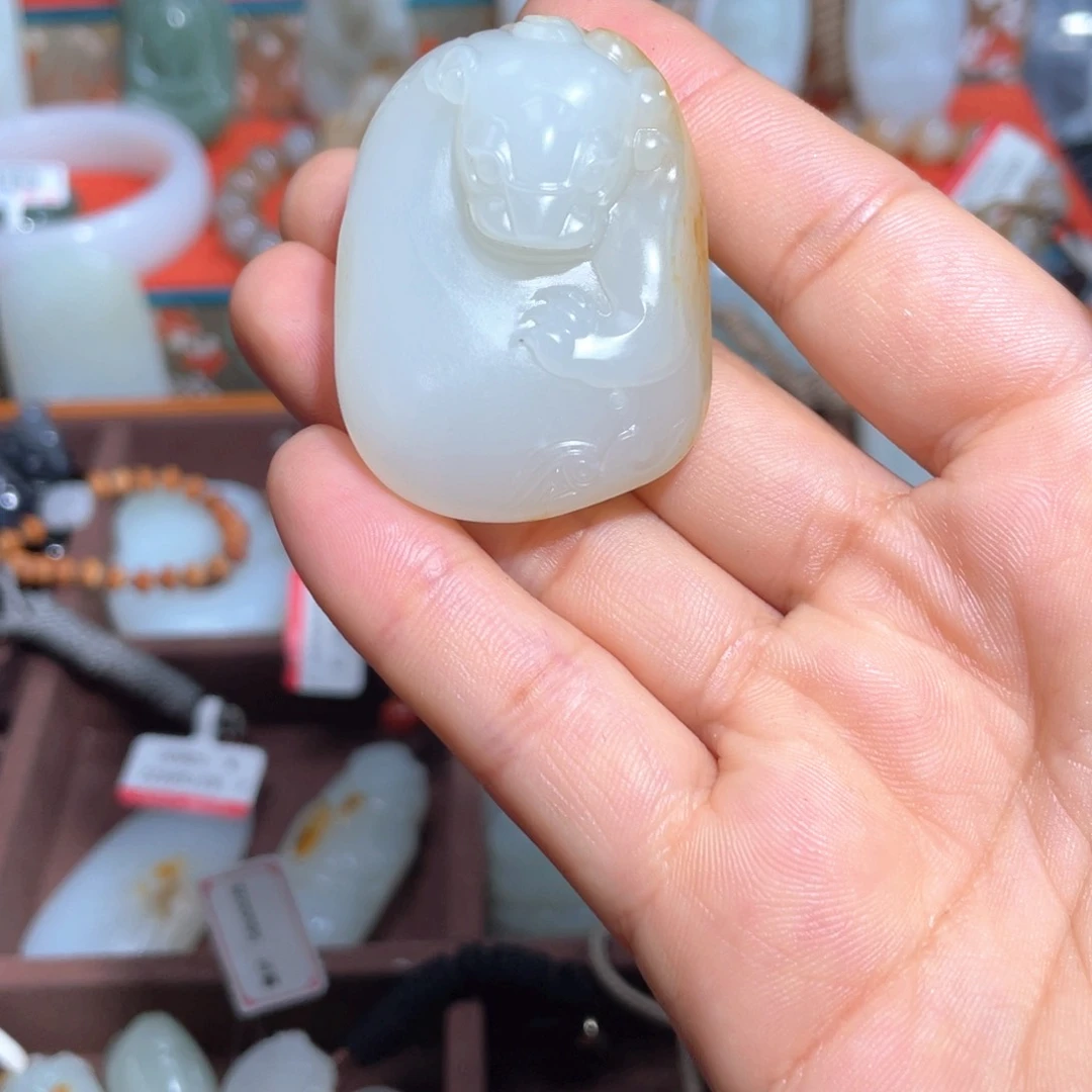 颈饰未镶嵌和田玉（白玉）?****?