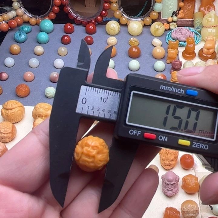 未镶嵌石英质玉（缅黄）珠宝半成品