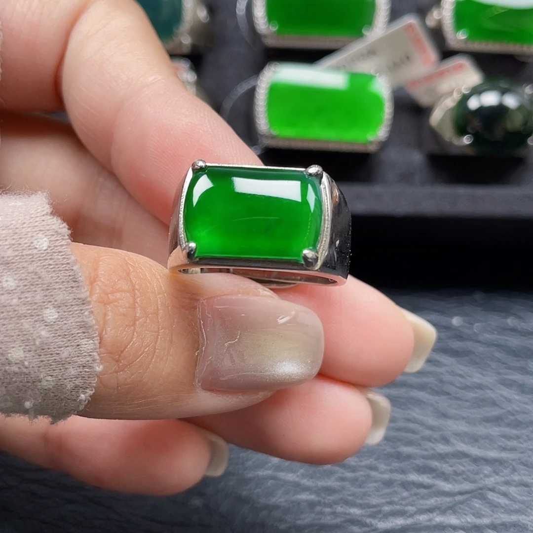 翡翠银S925镶嵌戒指天然A货翡翠没运费险3650