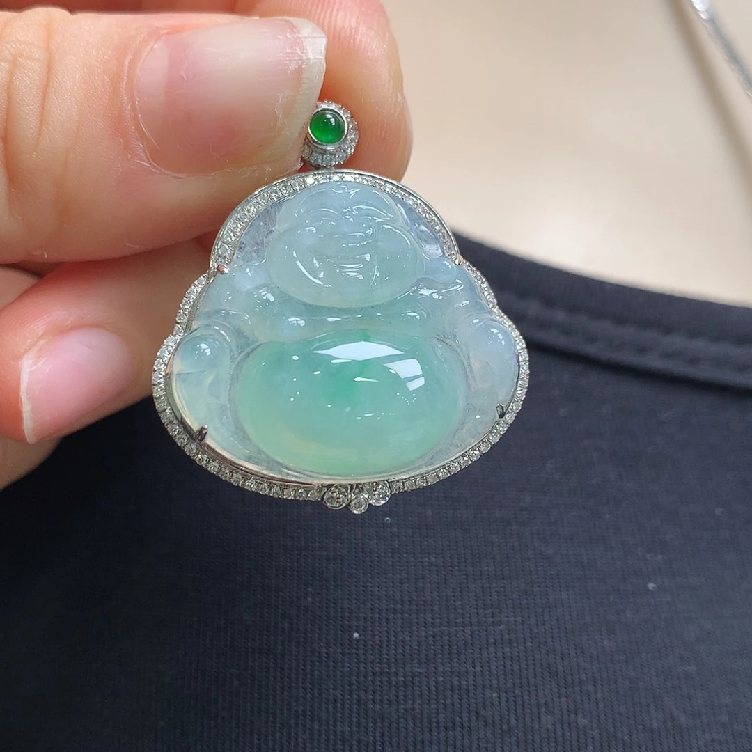 翡翠18K金镶嵌颈饰佛公