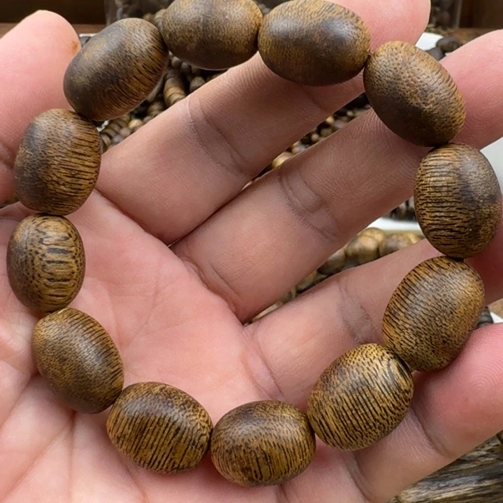 沉香手串金沙叶手串11克加