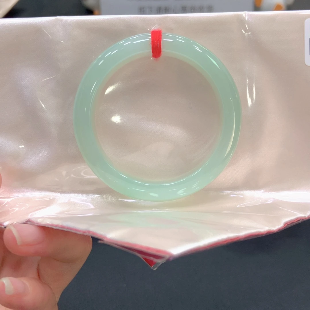 翡翠未镶嵌手镯24