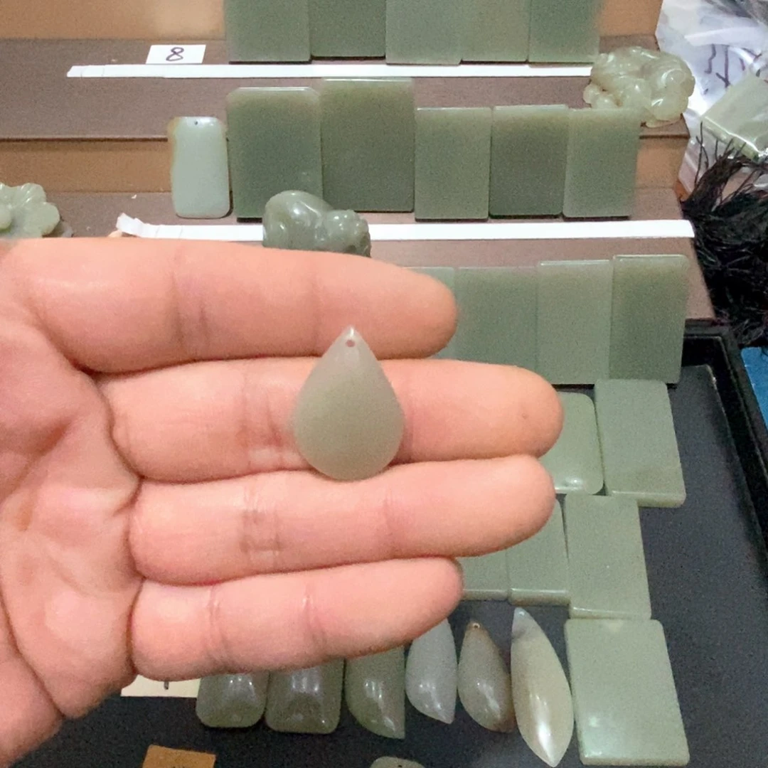 和田玉未镶嵌颈饰雷*023