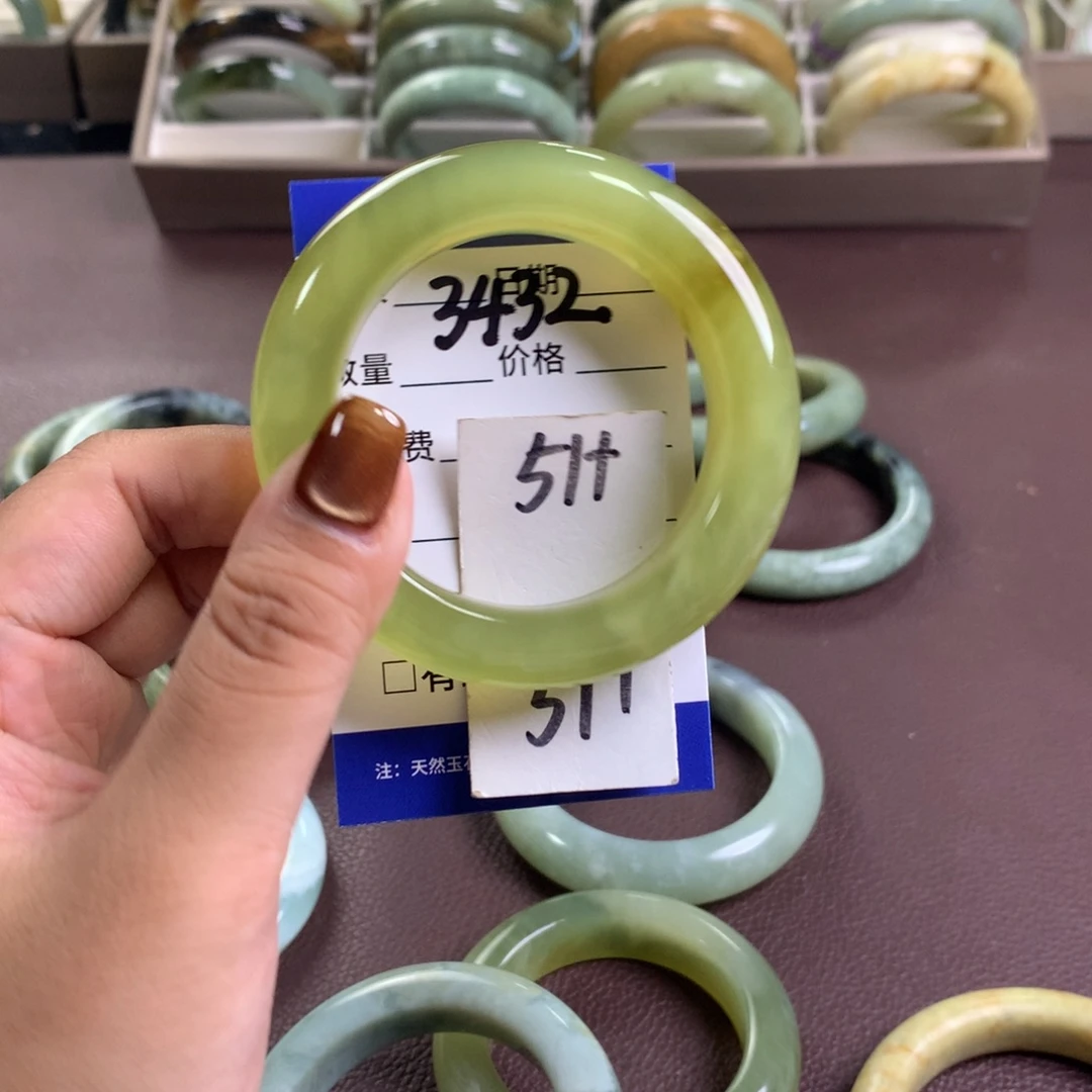 未镶嵌蛇纹石玉手镯3432