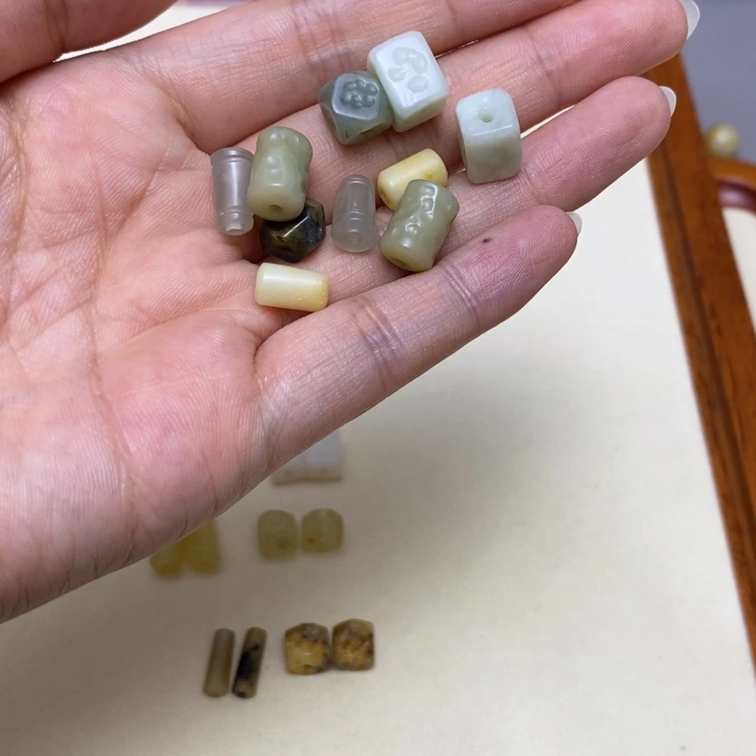 蛇纹石玉合金配饰会****?