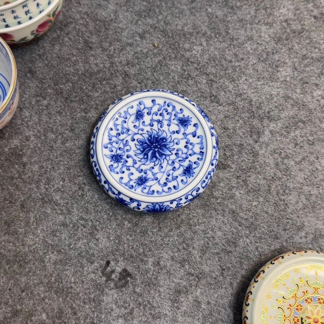 陶其他青花缠枝莲盖置