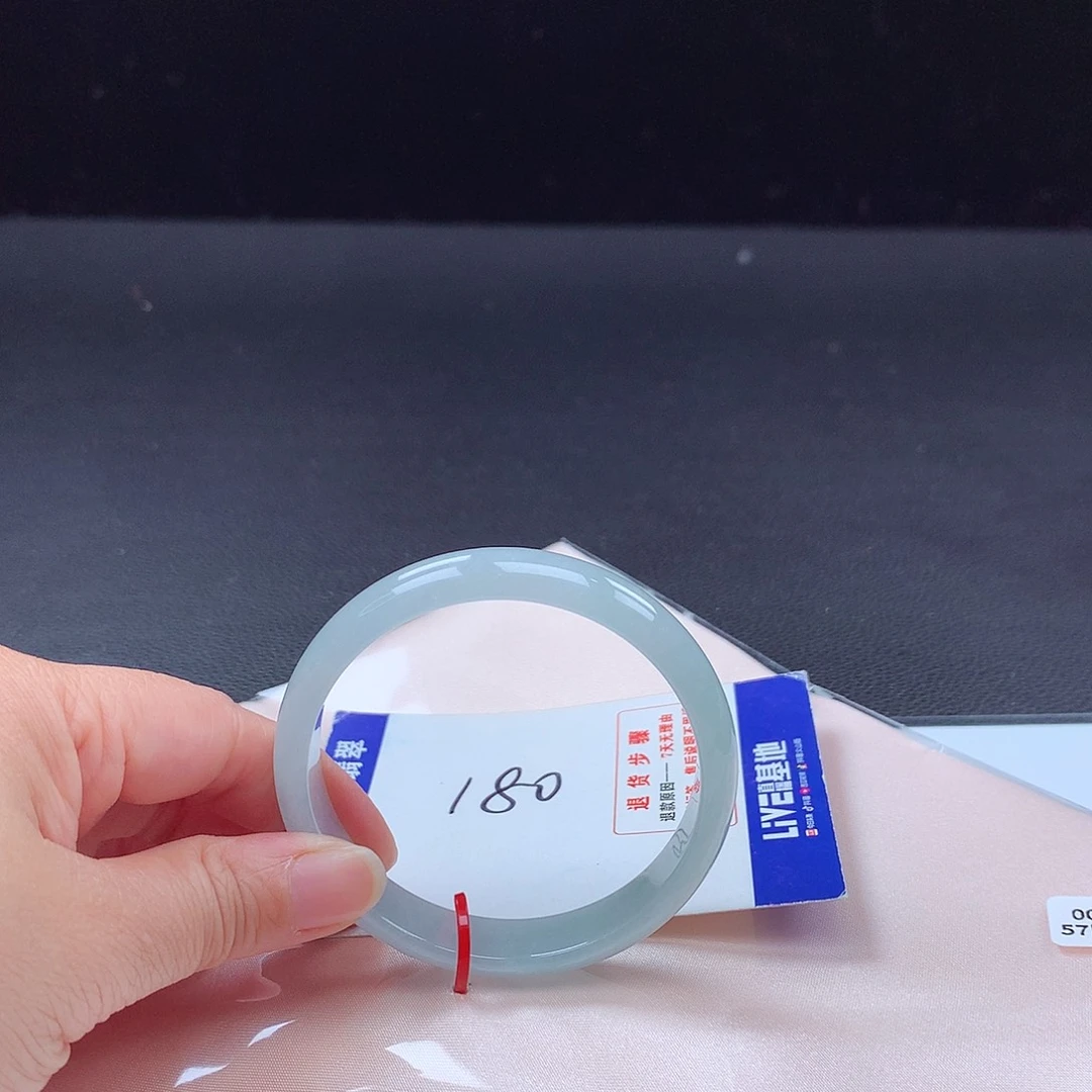 翡翠手镯未镶嵌手镯000389