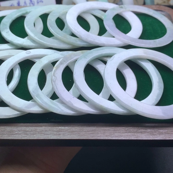 翡翠手镯未镶嵌111111