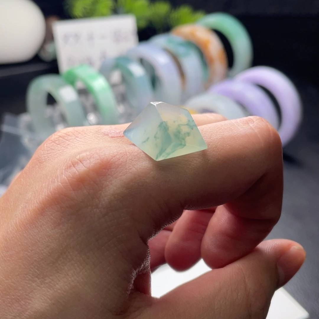 定制翡翠未镶嵌正圈冰飘花边角