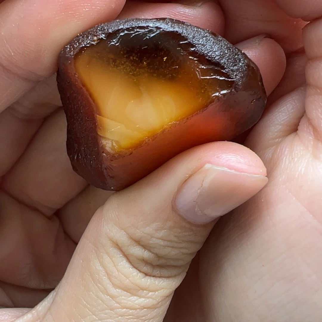 冯***然定制琥珀蜜蜡定制