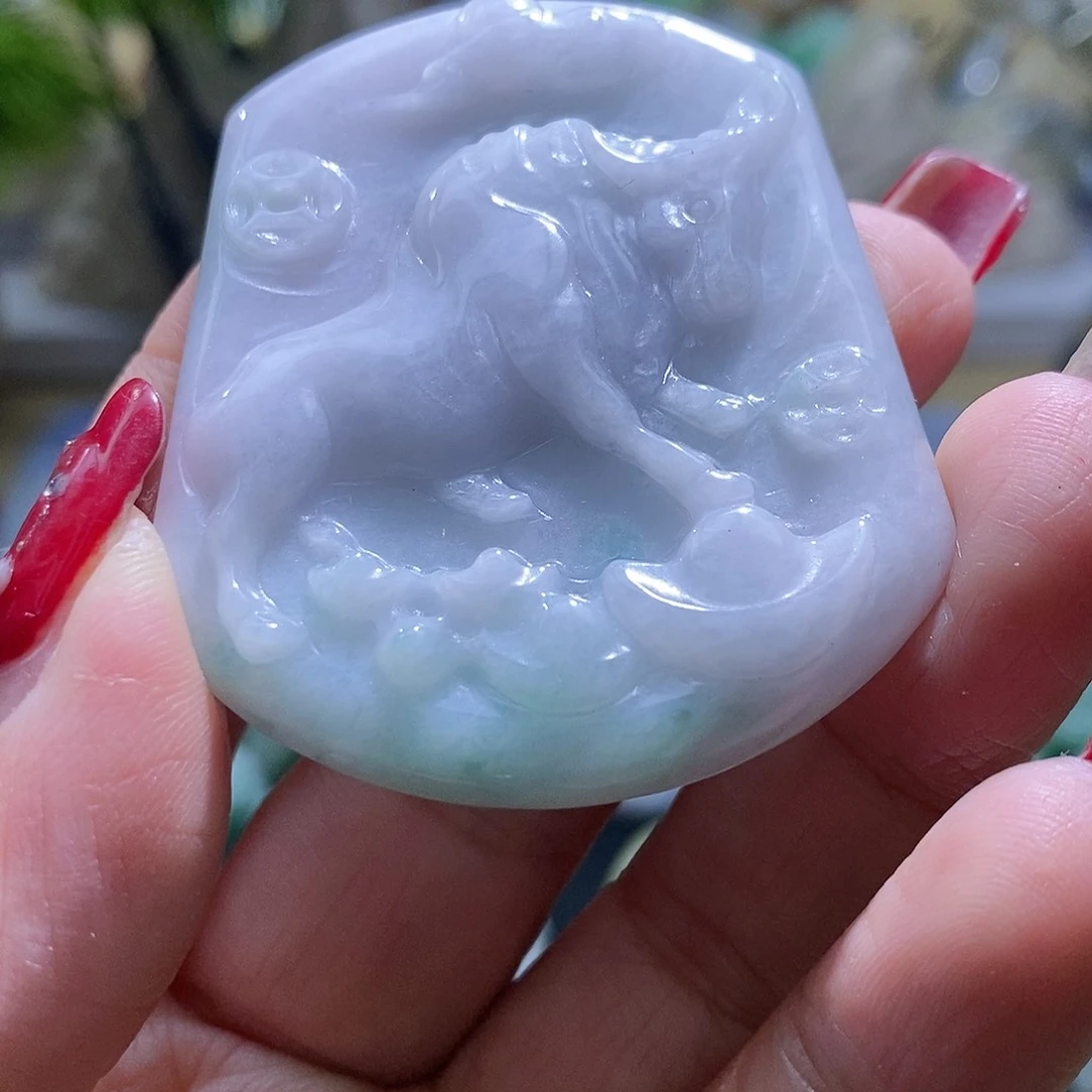 【闪购商品】翡翠颈饰未镶嵌牛