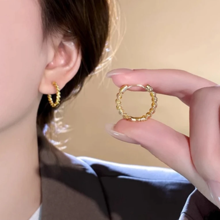 铜合金耳饰 《货号8540》百搭时尚个性小众麻花耳圈