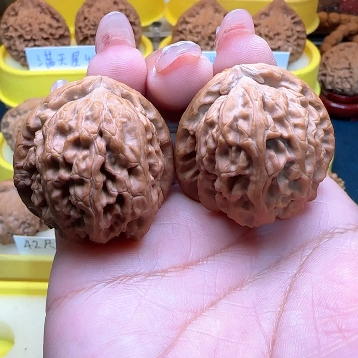 今***睡文玩核桃三角白文玩核桃三角白