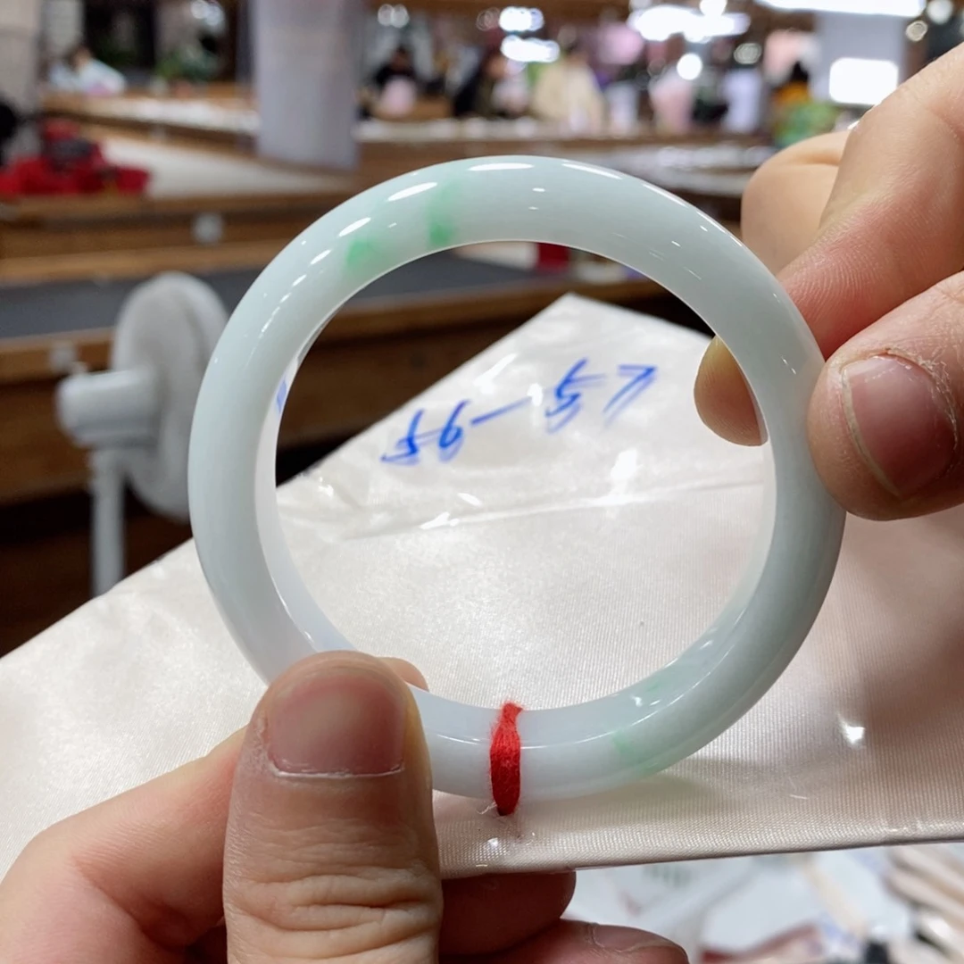 未镶嵌手镯翡翠翡翠