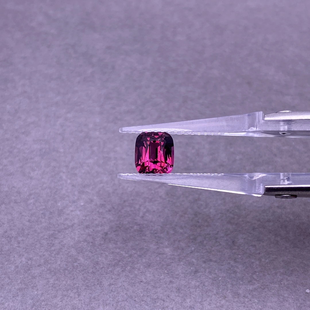 S 石榴石-2.24ct（01035784）0320