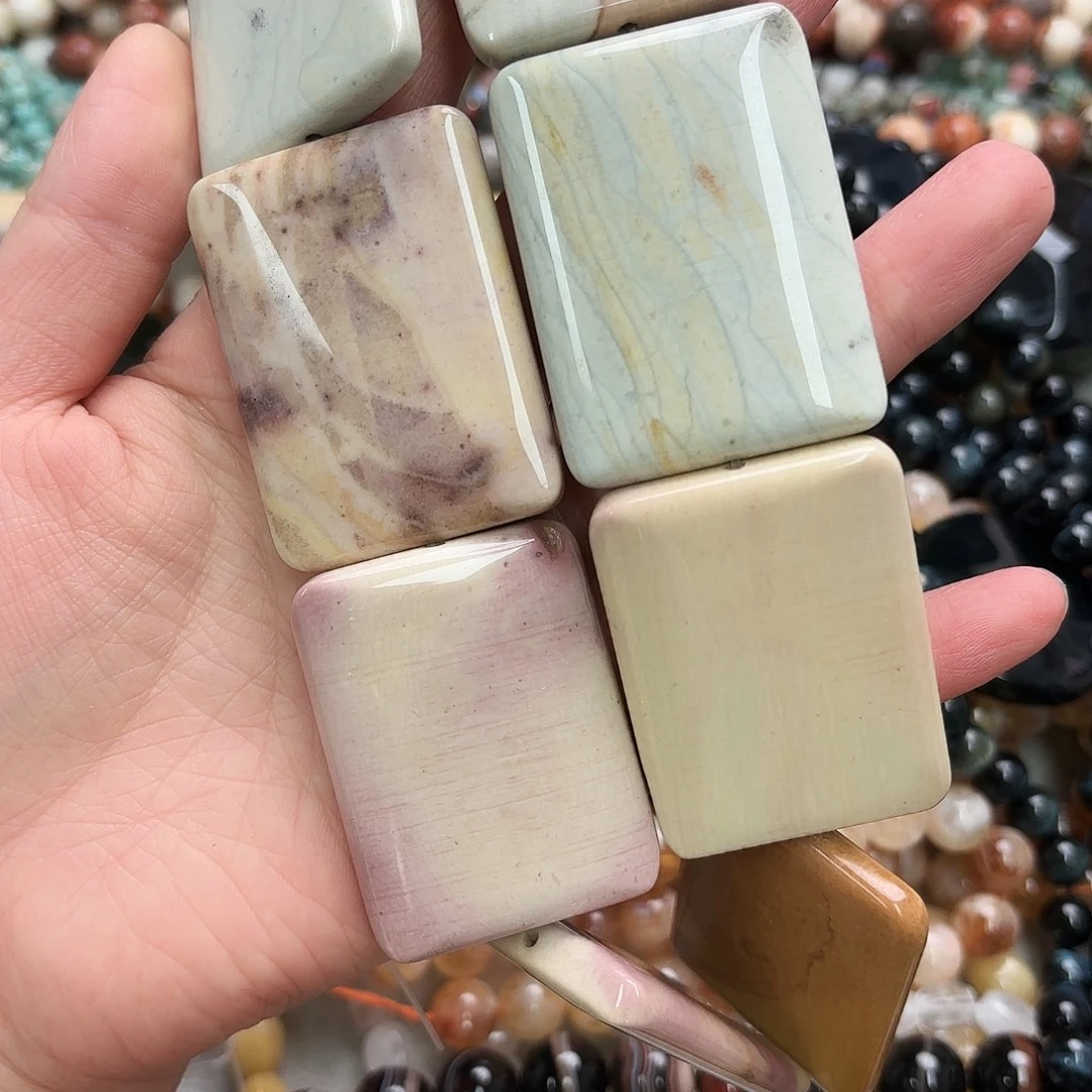 C***Y玛瑙/玉髓未镶嵌珠宝半成品无事牌