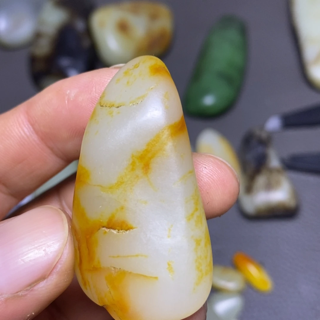 和田玉未镶嵌挂件