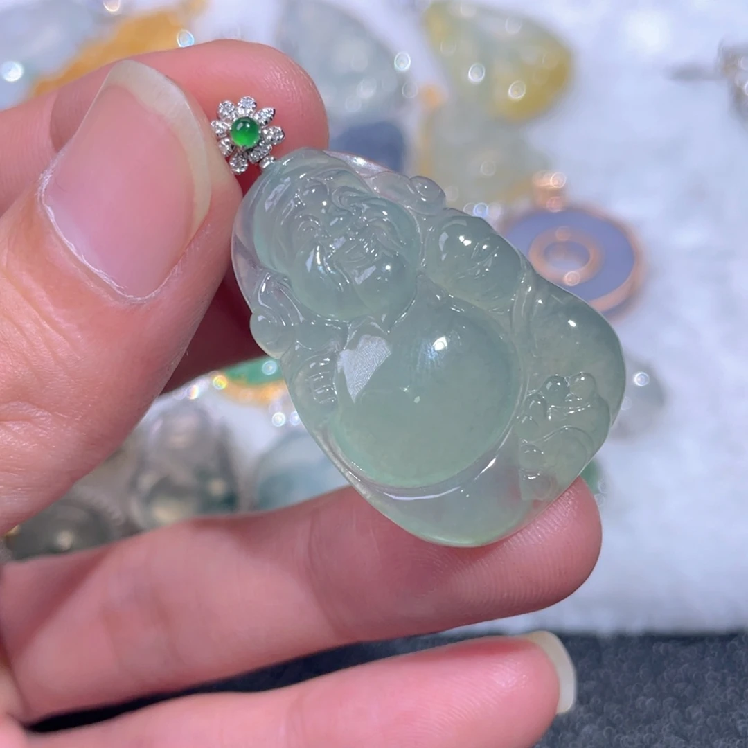 颈饰18K金镶嵌翡翠翡翠