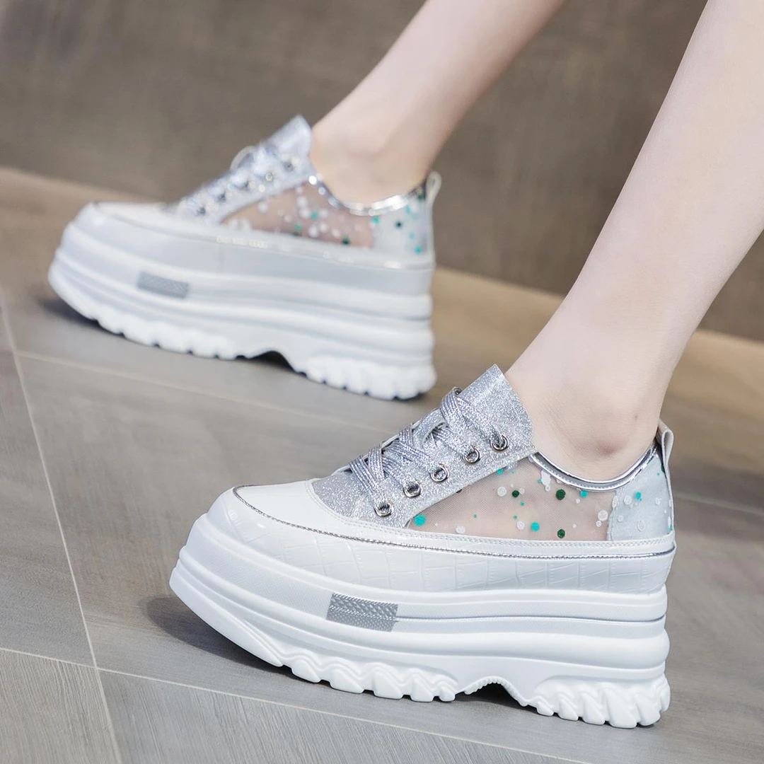 秋季新款2025夏薄款透气内增高女鞋隐形小个子厚底休闲百搭松糕鞋