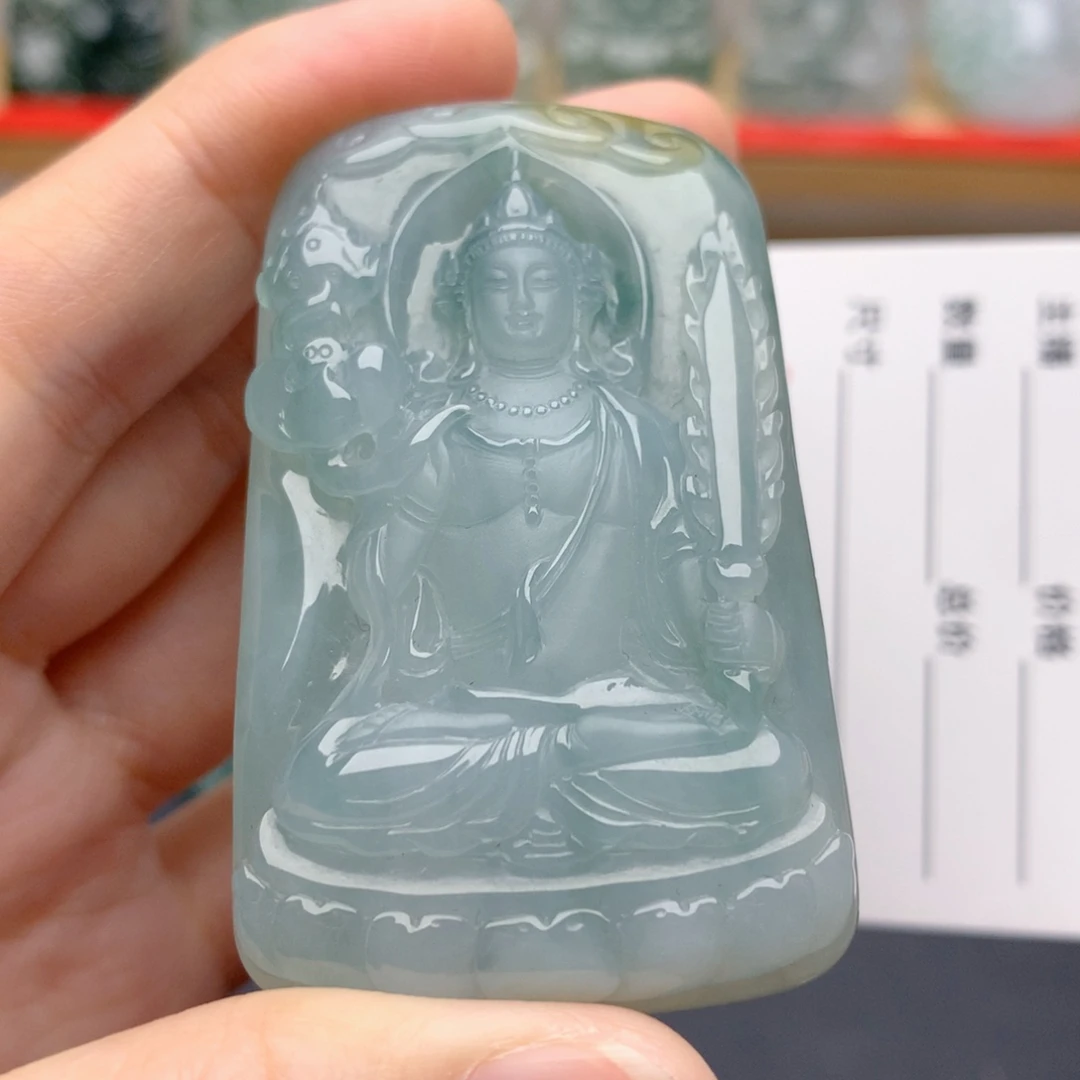 翡翠未镶嵌颈饰虚空