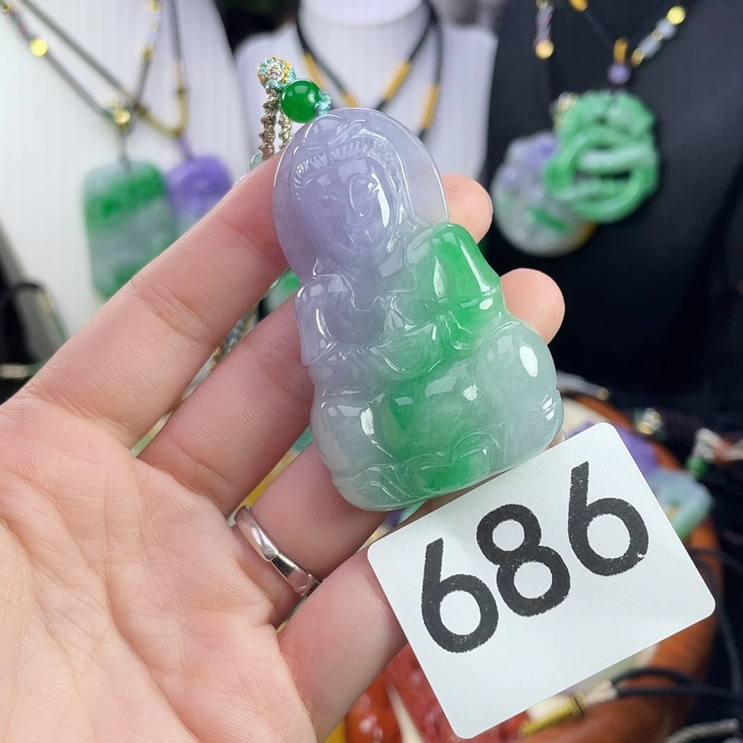 翡翠未镶嵌吊坠(赠链)