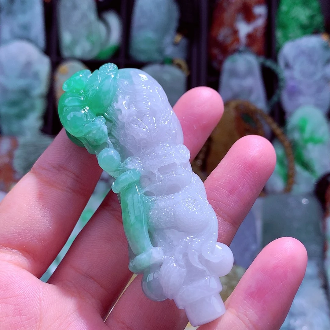 颈饰未镶嵌翡翠天然