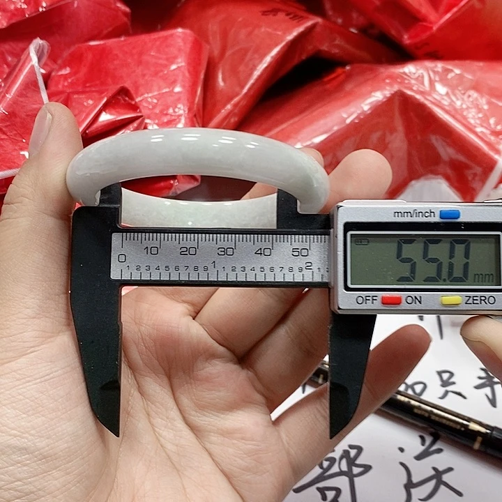 翡翠手镯未镶嵌113