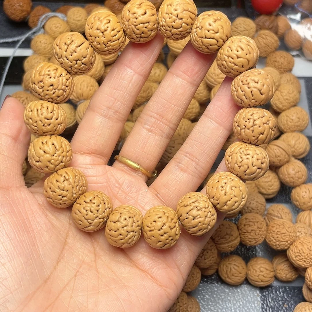 桃核手串赵**儿17.5金豆手串