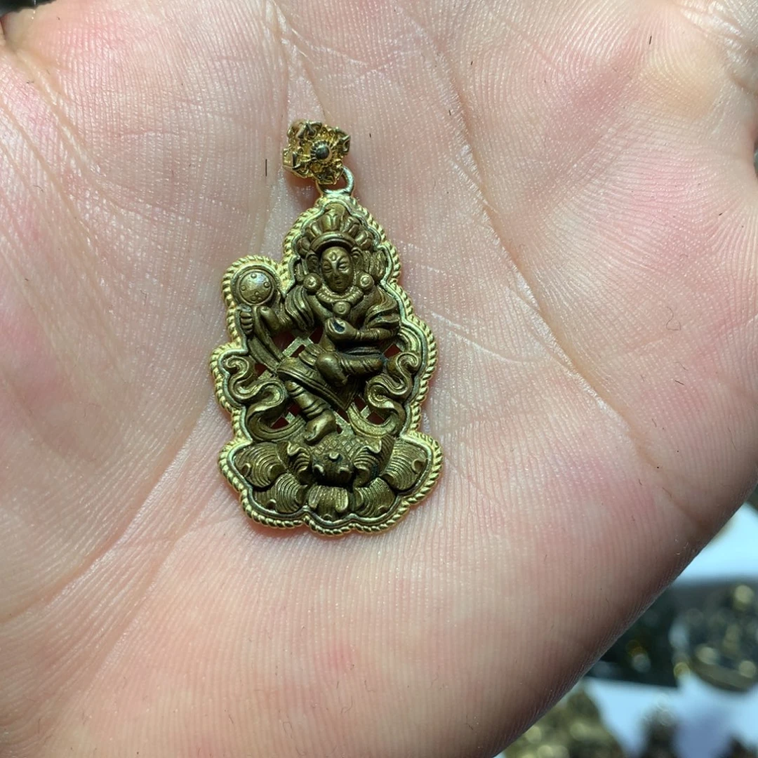 泥塑直播间漏价老东西