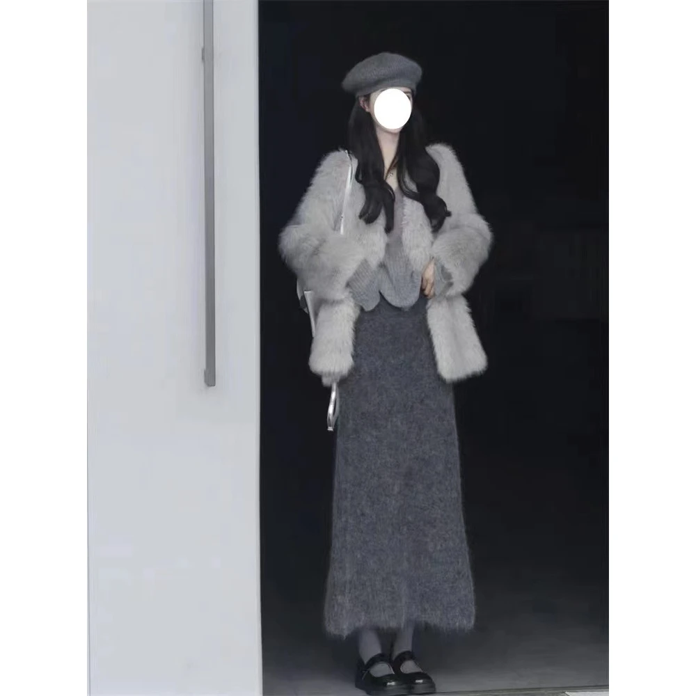 2025年秋冬休闲V领百搭网红时尚气质保暖软糯细腻宽松毛显瘦套装