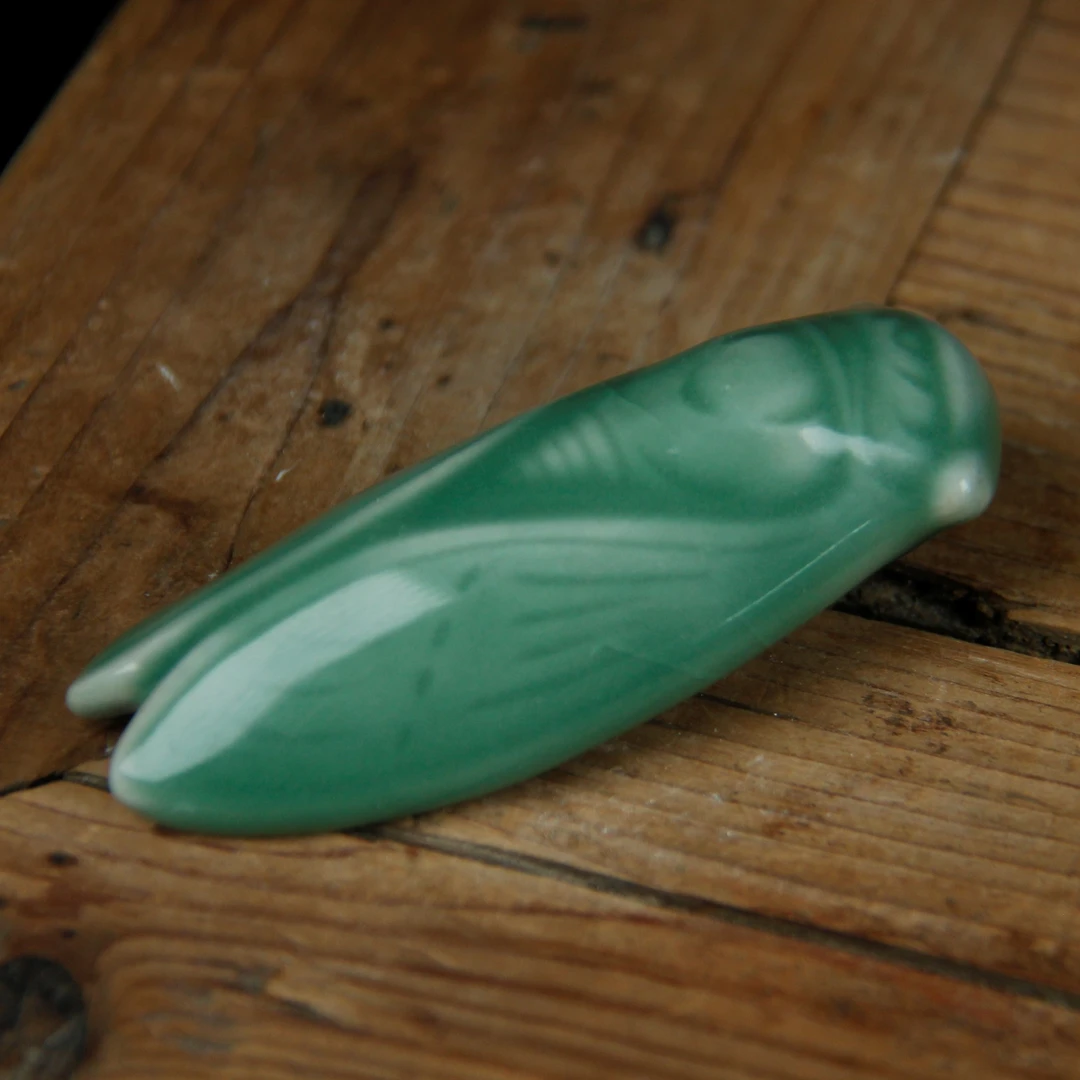 龙泉青瓷鸣蝉茶宠摆件微暇