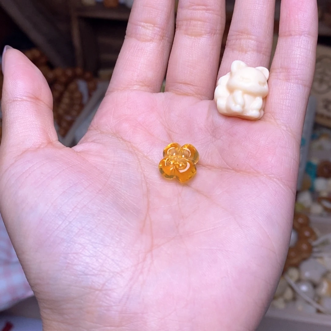 好****猴头核桃吊坠0.56蜜花，狐狸