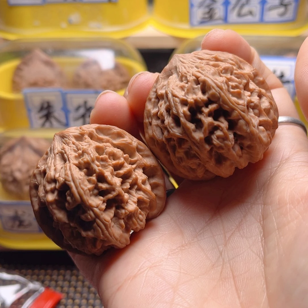 文玩核桃把件野牛