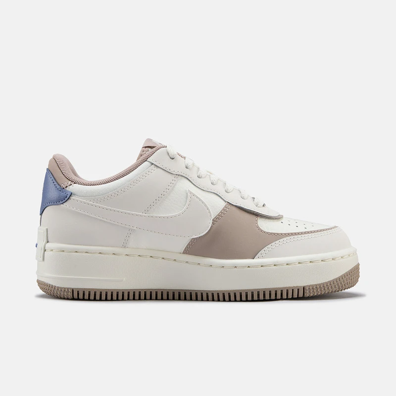 耐克（NIKE）AIR FORCE 1女子空军一号经典运动休闲鞋IO7594-101
